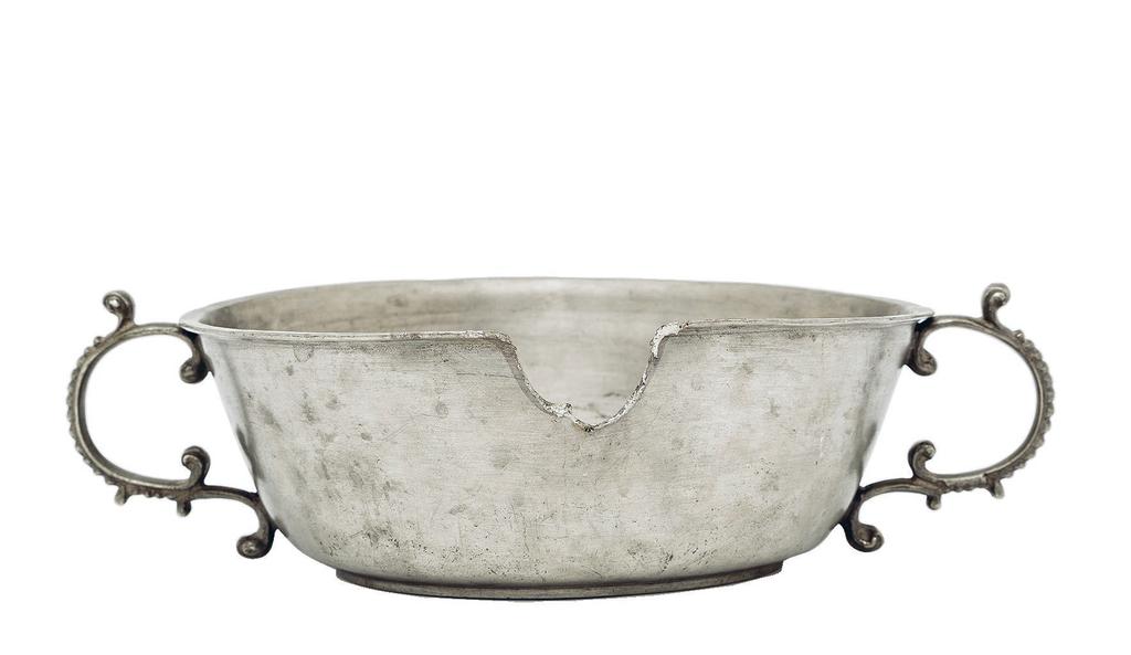 1. osio 2. osio KASTE EHTOOLLINEN Kaste on kristittynä olemisen Jokaisessa kirkossa on kastemalja. Ehtoollinen on pyhä ateria, jossa lisvälineet.