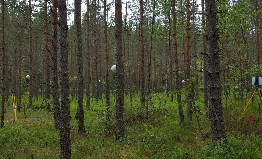 suhteiden takia tähyksenä käytettiin kuusi kappaletta ATS:n valmistamia valkoisia tähyspalloja, joiden halkaisijat olivat 19,88cm.