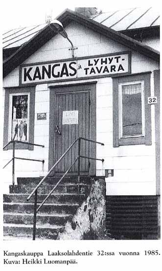 2. Päivittäistavarakauppojen lukumäärän kehitys v. 1965-2010 2.1 Lukumäärän kehitys koko Espoossa Espoossa oli vuonna v. 1965 yhteensä 149 päivittäistavarakauppaa.
