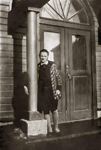 Vihreä vitriini Tapion perhe Matti Edward Tapio (1882 1952) ja Greta Lisa o.s. Hummastenniemi (1875 1955) vihittiin vuonna 1909.