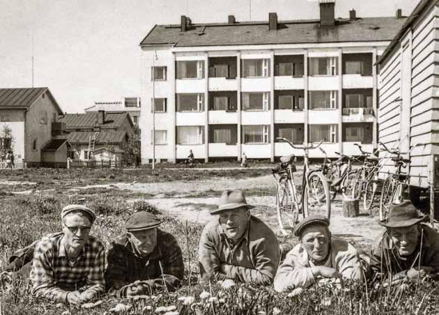 Armas Lind (1923 1998) Armas Valdemar Lind syntyi Rovaniemen Asemieskadulla olleessa Suhosen parturitalossa. Isä Tauno Lind jätti perheen vuonna 1925 ja muutti Kanadaan.