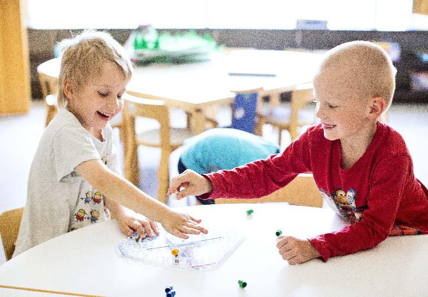 9 KUVA: TOMMI TUOMI SUVA-tarina - Espoolaista varhaiskasvatusta kestävän elämäntavan poluilla SUVA-tarina kiteyttää espoolaisen varhaiskasvatuksen nykymaisemaa ja tulevaisuutta.