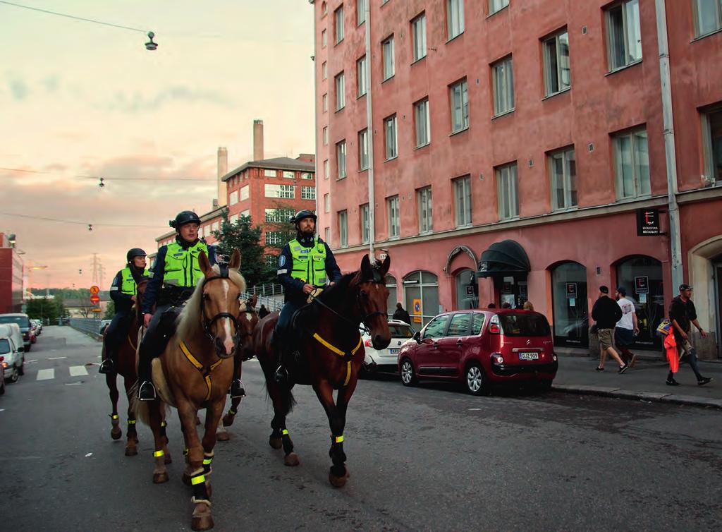 Poliisihallitus vastaa ohjaavana, johtavana ja valvovana yksikkönä poliisin laillisuusvalvonnan asianmukaisesta järjestämisestä valtakunnallisesti.