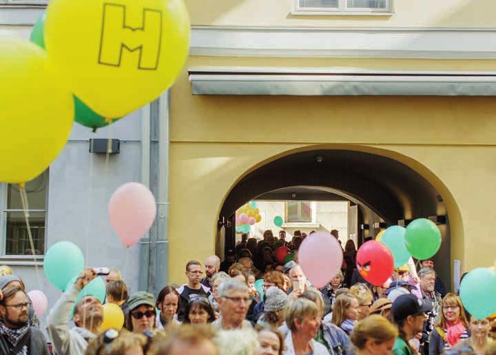 HELSINGIN KAUPUNGINMUSEO/MAIJA ASTIKAINEN Kävijöitä on virrannut uuteen kaupunginmuseoon ennennäkemätöntä tahtia, mikä on herättänyt paitsi iloa myös huolta henkilökunnan ja tilojen kestokyvystä.