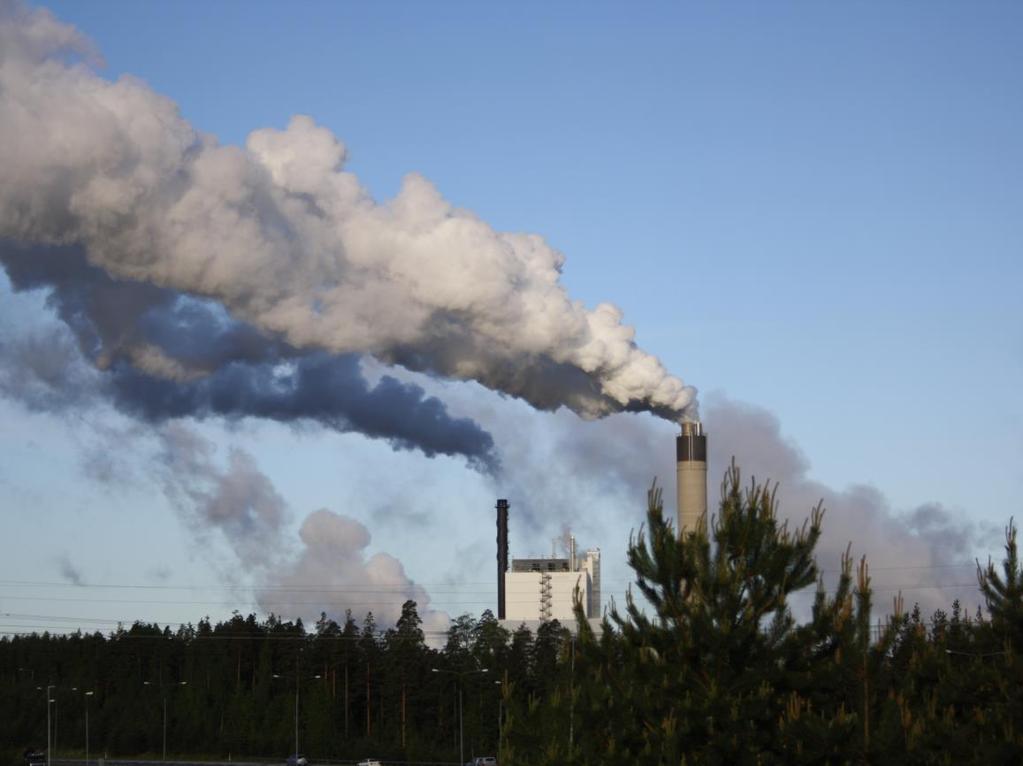 Miksi tarvitsemme puuta tasaisena virtana? Metsäteollisuuden, erityisesti kuiduttavan metsäteollisuuden kuukausittaiset tuotantomäärät ovat hyvin samalla tasolla (esim.