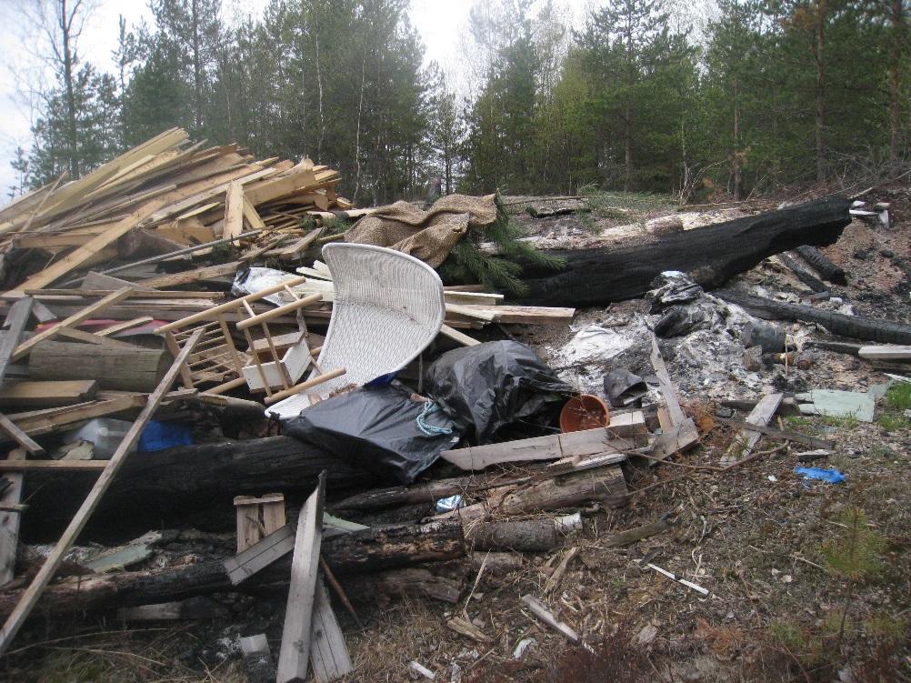 HYVÄ ESITUTKINTAPYYNTÖ Antaa selkeän kuvan siitä, mitä on havaittu ja todettu Valokuvat ovat monipuolisia ja havainnollisia ja tukevat muistion havaintoja (päivämäärä, kuvaaja, kuvaussuunta,