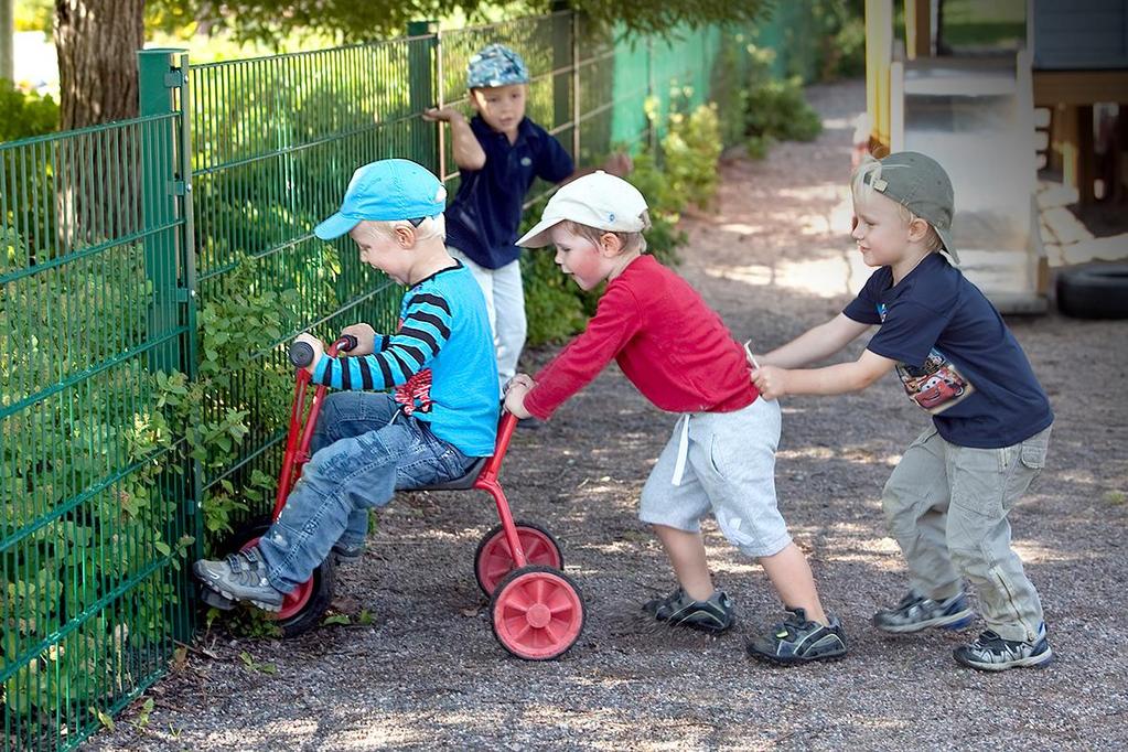 Huomisen hyvinvointia lapsille ja perheille Päijät-Hämeessä Kehittämistiimi: