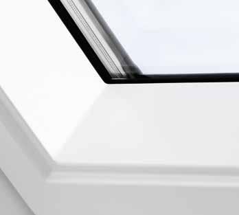 Ulkopuoli Vakiovaihtoehtona on kaikkien VELUX-kattoikkunoiden ulkopinta harmaata alumiinia.