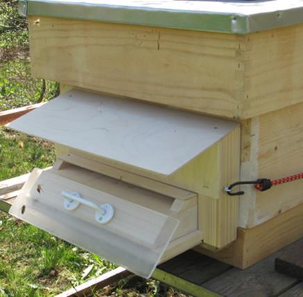 VEKOTIN Sijoita mehiläispesät mahdollisimman lähelle mansikkapeltoa, 2kpl/ha Pesiin asennettavia