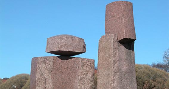 Kansanlaulukirkko klo 10 su 18.6. Luonnonkukkapäivän retki klo 15 su 3.9. Luut liikkeelle! -kulttuuriympäristöopastus klo 15 Lieto-viikolla opastettuja hautausmaakävelyjä www.liedonmuseo.