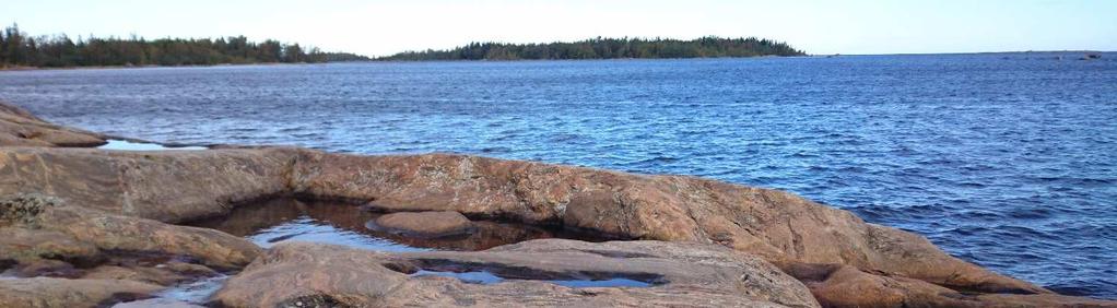 Siksundintie on yksityinen jolloin auton joutuu jättämään kauemmaksi Kåtöntielle. Pyörällä pääsee saaristopolulle saakka.