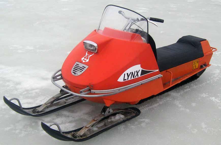 Malli: 1969Vuosi: Moottori Moottori: Sachs SA 290 Kuva Skidoo LYNX Lynx 30 S 1969 Iskutilavuus: 297 cm3 Sylinterin halk.