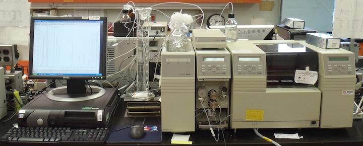 NÄYTTEEN KÄSITTELYSTÄ LABRASSA HPLC-UV (High Performance Liquid