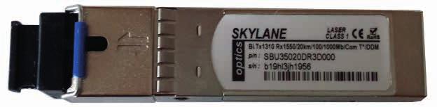 SFP-moduuli ja kuitukaapelin asennus