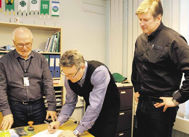 Useat kunnat käyttävät metsänhoitoyhdistystä metsäasioiden hoitajana ja omien budjettiesitystensä toteuttajana. On tavallista, että maalaiskunnan hallinnossa on metsäosaamista vankasti.