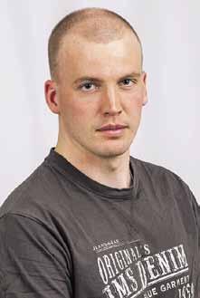 Tiimin jäsenevät työskentelevät kahdella eri toimistolla. Puumalan toimistolta tavoittaa Saimin ja Paulin, sekä satunnaisesti Susannan.
