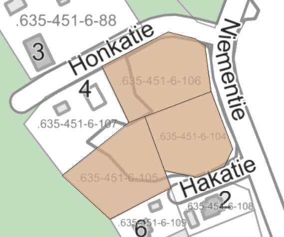 Toisen kerroksen korkeus saa olla korkeintaan 220cm ja kattokulman välillä 1:1,2-1:1,15. Kortteli Pinta Kiinteistö- Tontin Tehok-.tontti -ala, m² tunnus hinta, kuusluku 63.