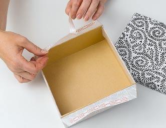 koristepaperilla, erityisen huolellinen on