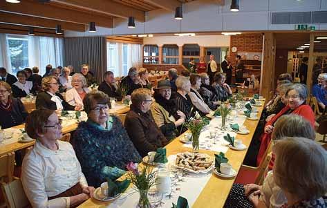 Toimikunnassa syntyi idea järjestää heti loppiaisen jälkeen kahvikonsertti, jonka teemana olisi 1940 1950 -luvun musiikki. Vieraat nauttisivat musiikista kauniisti koristelluiden pöytien ääressä.