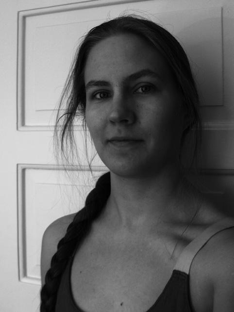 Laura Valkama Miten kävi ja terveisiä 2017 TEKSTI: Laura Valkama OHJAUS: Ilja Lehtinen ja Teatteri Takomo Näytelmien parenteeseista Taiteen maisteri, Lapin yliopisto, 2012 Sara Hildén -akatemia