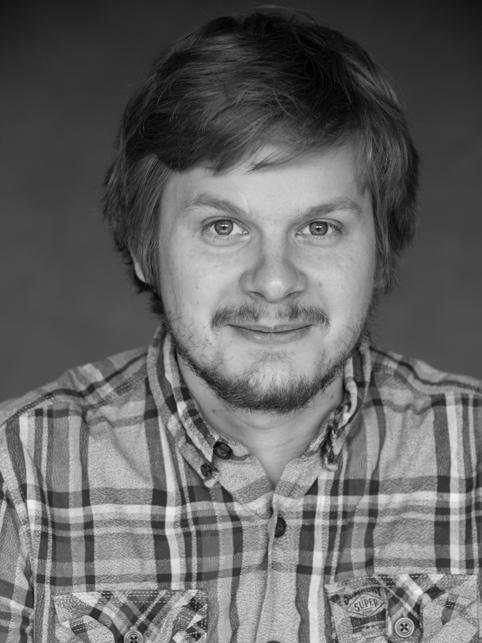 Paavo Kinnunen Paavo Kinnunen on valmistunut näyttelijäksi Taideyliopiston Teatterikorkeakoulusta 2017. Paavo Kinnunen on tunnettu mm.