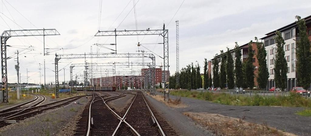 Ratapiha-alueen olosuhteita tutkittaessa havaittiin, että junan tulosuunnasta vielä vaihteelta V111 katsottuna kaarteen sisäpuoleinen