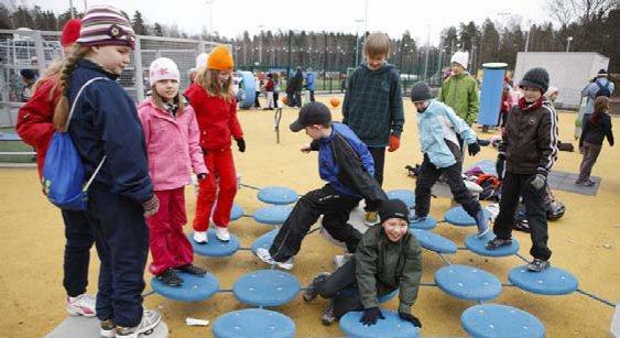 Tavoitteena syrjäytymisen ja koulupudokkuuden ehkäisy Perusopetuksen positiivisen diskriminaation jakoperiaatteet uudistettu lukuvuoden 2009 2012 alusta.