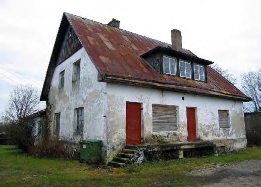 PÄRANDKULTUUR enamasti kiviaiad, mille peal võis olla veel roigasaed. Suurepäraselt säilinud paekivist piiretega karjatanumaid on säilinud näiteks Kurese külas Pärnumaal.