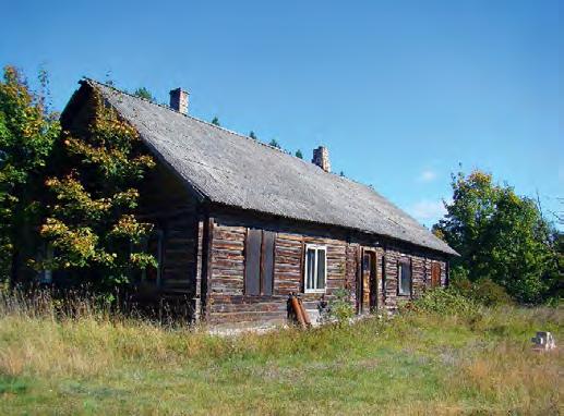 Hoone ei saanudki päris valmis, aga kooskäimist see ei seganud, ruum kaunistati krepp-paberi, lintide ja laternatega peeti pidusid ja korraldati näitemänge.