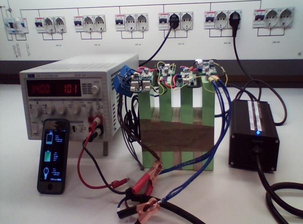 Keinokuorman käyttö akkujen lataamiseen Litiumrautafosfaattiakkujen uudelleenlataukseen käytettiin GWL/Power Charger 12V/20A akkulaturia, joka on tilattu kyseisiä LiFePO4-akkuja varten.