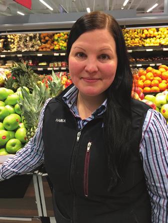 Hän on aina tiennyt, että haluaa kauppiaaksi, siksi opiskeli liiketalouden tradenomiksi ja valmistui vuonna 2011. Vuonna 2016 hän sai Ruokakeskon kauppiasvalmennuksen.