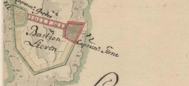 Linnoituksen keskelle jää sisäpiha, jonka alueella on ollut muutamia rakennuksia 1700 luvulla, mm. kasarmi ja ruutimakasiini.