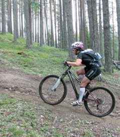 Maastopyöräily Pyöräillen upeissa maisemissa Syötteellä pääset vanhojen vaarametsien tunnelmaan Syöte tarjoaa noin 150 kilometriä pyöräilyreittejä, jotka palvelevat maastopyöräilyn haasteita hakevia