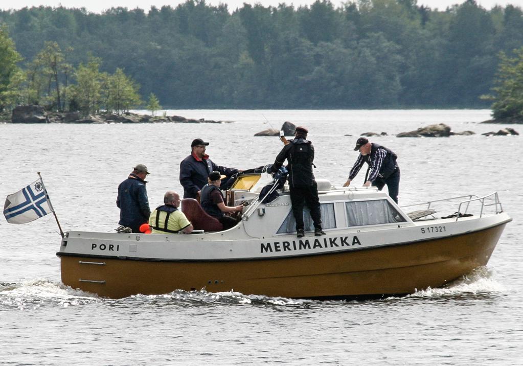 Jos tulee peruutuksia, hänen tulee siitä huolimatta maksaa vuokransa varausajalta. KÄYTTÖMAKSU on heinäkuussa 26 euroa ja muina aikoina 21 euroa alkavalta vuorokaudelta.