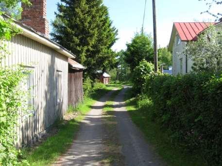 Johdanto Runsorin alueella on suoritettu rakennusinventointi kesän 2012 aikana. Tietoja olemassa olevista rakennuksista on kerätty kaavoituksen pohjaksi.