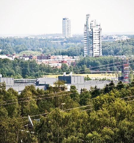 * Itä-Helsingin metrovarressa on loistavat logistiset puitteet elinkeinoelämälle. Vieressä on merellisiä ja lähellä virkistysalueita olevia asuntokaupunginosia yritysten työntekijöille.