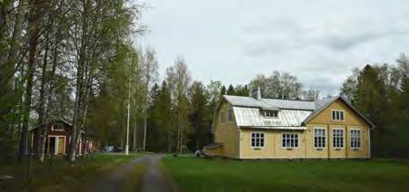 Puhtaaksi muurattu tiiliseinä ei ollut kovin yleinen tuon ajan savolaisissa maaseutukouluissa.