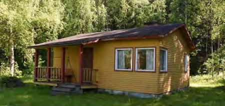 749-414-3-79 Sopusuhtainen 1950-60-luvun kesämökin ja reilukokoisen rantasaunan kokonaisuus.