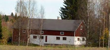 tehdyt sotien jälkeen. 1½ -kerroksista asuinrakennusta on remontoitu ja laajennettu. Puurakenteinen navettavarastorakennus näyttää säilyneen suuremmitta muutoksitta.