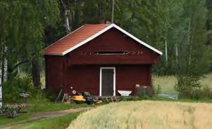 Tilan noin 30 metriä pitkä asuinrakennus on tehty vuonna 1848.
