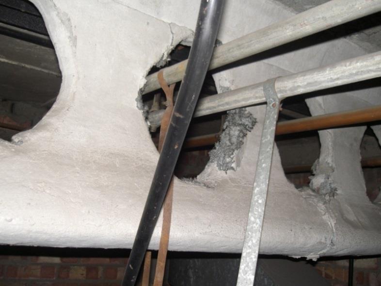 LIITE 3 Lämmöneristeet, ääneneristeet Asbestiruiskutukset *** 1939-1976 Ruiskutettua asbestimassaa on käytetty palosuojauksessa, lämmön- ja ääneneristyksessä sekä akustisissa eristyksissä.