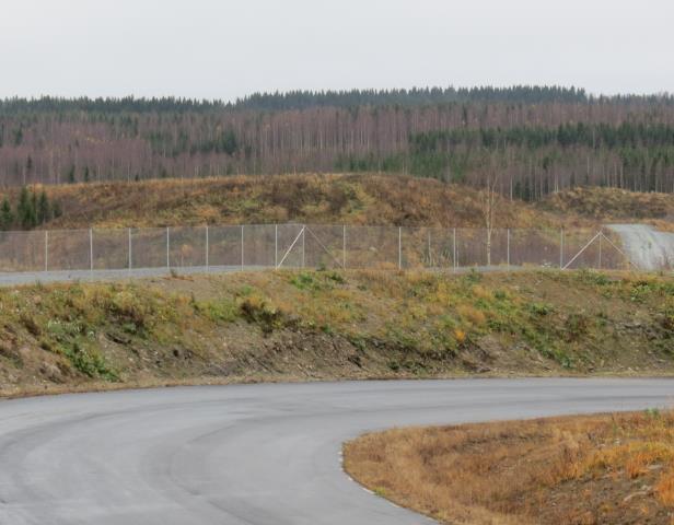 3.2 Elinkeinot ja virkistyskäyttö Hankealue lähiympäristöineen on metsätalousmaata, jota vähäisessä määrin käytetään myös ulkoiluun ja virkistykseen.