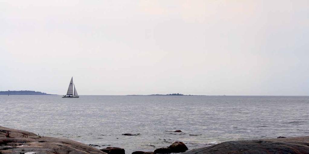Harakka Särkkä Saaret sijaitsevat Kaivopuiston edustalla. Saariin pääsee Ullanlinnan laiturista, kahvila Ursulan kohdalta. Särkällä toimii pursiseura Merenkävijät ry, www.merenkavijat.