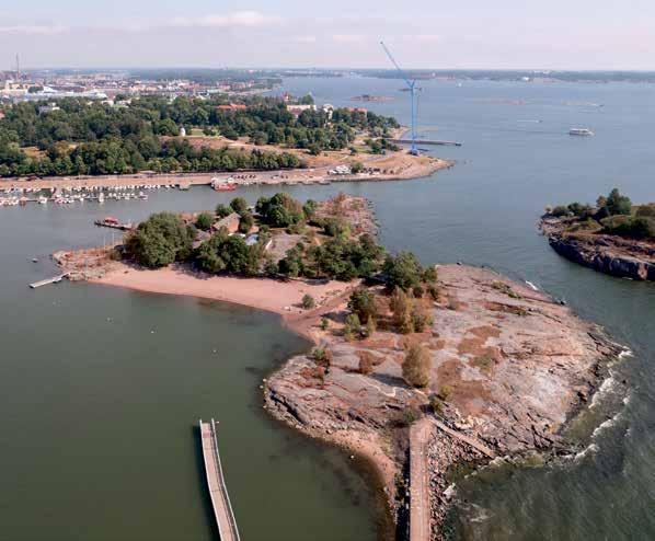 Uunisaari Kaivopuiston eteläpuolella sijaitsee Uunisaari, joka muodostuu toisiinsa kapealla salmella yhdistetyistä eteläisestä ja pohjoisesta saaresta.