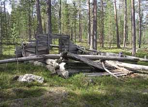 Inarin ja Sodankylän metsäseuduilla käytettiin hihnavasotusta 1950-luvulle asti. Kevättalvella huhtikuussa vaatimet koottiin hyvään jäkäläpaikkaan.