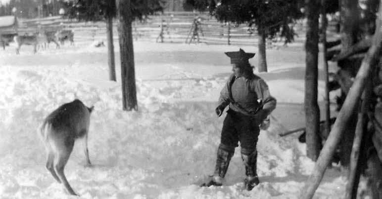 vasomiseen saakka. Siirtyminen puuhun solmimisesta kankien käyttöön helpotti työtä: paikkaa vaihdettaessa ei solmuja tarvinnut aukoa vaan kangen siirtäminen riitti.