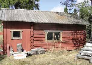 Rakennus on suorakaiteen muotoinen hirsirunkoinen harjakattoinen rakennus. Vesikatteena on harmaa päre. Julkisivumateriaalina on harmaa hirsi.