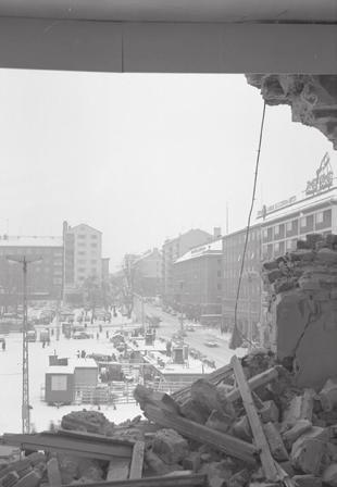 Elokuva, animaatio ja mediataide dokumenttielokuva Taistelu Turusta Jouko Aaltosen dokumenttielokuva kertoo kahdesta Turusta, menneestä ja nykyisestä.