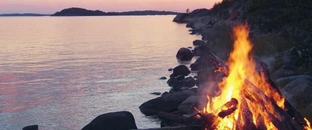 Kaupunkitapahtumat Muinaistulien yö Elokuun viimeisenä lauantaina saaristossa on perinteisesti sytytetty tulet ja hyvästelty mennyt kesä.