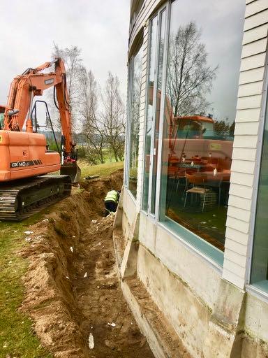 pääklubin ulkoseinien rappaus (osa) - pääklubin julkisivun lautaverhoilun huoltomaalaus - pääklubin ison kabinetin päädyn ja terassin